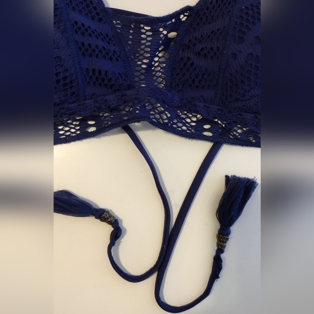 🆕 Becca  swim top - Picture 5 of 7